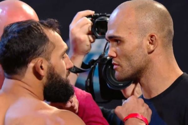 UFC 171: Με τη… δεύτερη ο Hendricks (photos+videos)