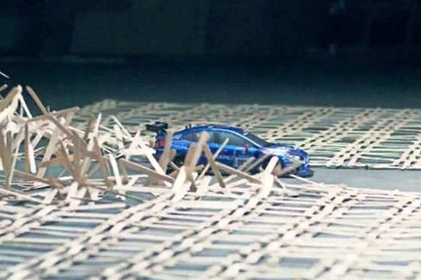 SUBARU WRX STI vs STICK BOMB (ΒΙΝΤΕΟ)