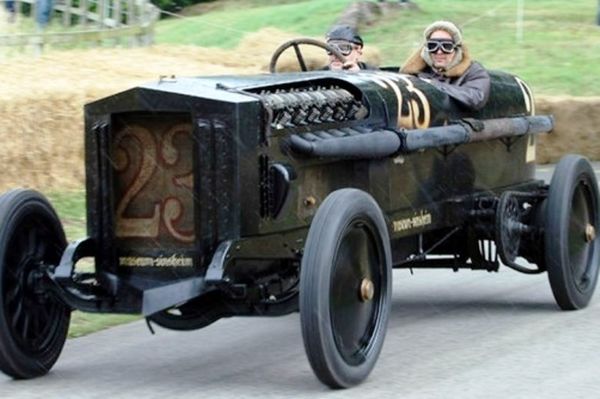 BRUTUS: Το πιο τρομακτικό αυτοκίνητο του κόσμου έχει 46.000 κυβικά