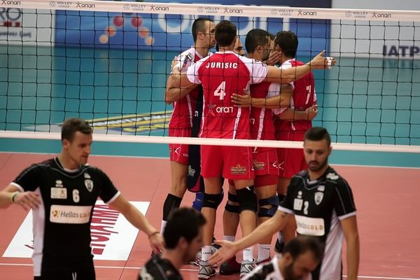 Στον τελικό ο Ολυμπιακός, 3-0 τον ΠΑΟΚ