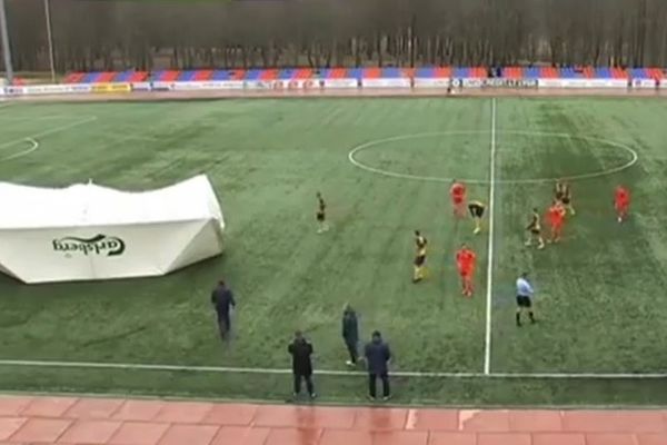 Λιθουανία: Τέντα... διέκοψε αγώνα! (video)