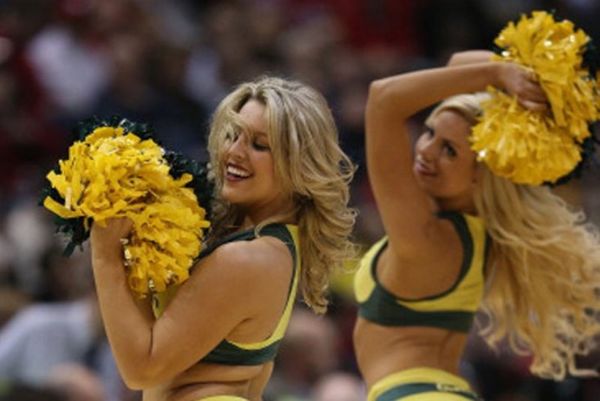 NCAA: Και αυτές οι cheerleaders έχουν… ψυχή! (photos+video)