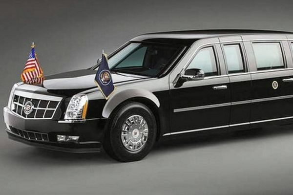 ΗΠΑ: ΝΕΑ ΛΙΜΟΥΖΙΝΑ ΓΙΑ ΤΟ ΔΙΑΔΟΧΟ ΤΟΥ ΟΜΠΑΜΑ