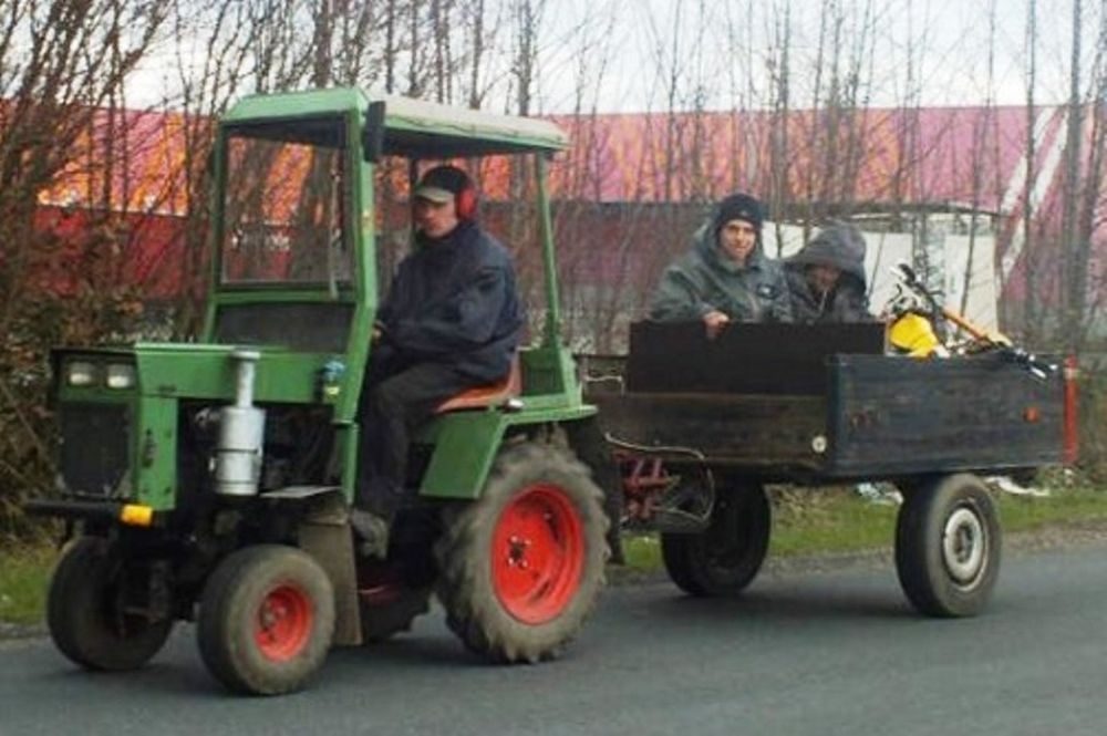 Η καρότσα έφυγε, η καταστροφή ήρθε (βίντεο)