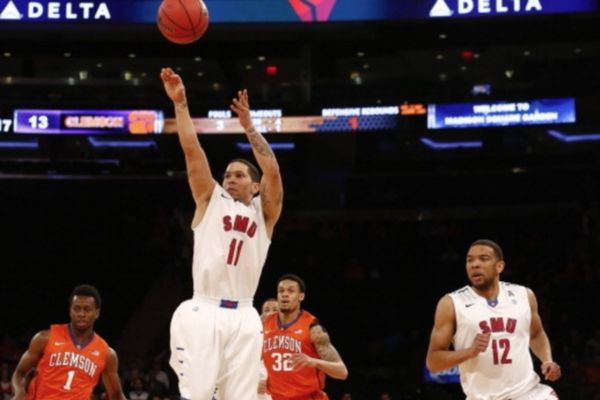 NCAA: «Αθάνατο» SMU στη Νέα Υόρκη (video)