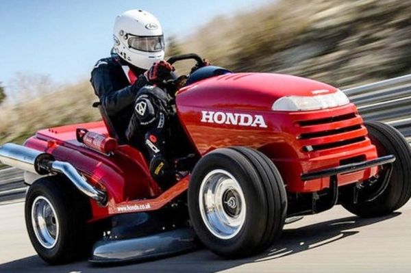 ΡΕΚΟΡ ΤΑΧΥΤΗΤΑΣ ΑΠΟ ΧΛΟΟΚΟΠΤΙΚΟ- DRAGSTER ΤΗΣ HONDA (ΒΙΝΤΕΟ)