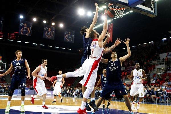 Ολυμπιακός: Δεν χάνει στην Πόλη! (photos)