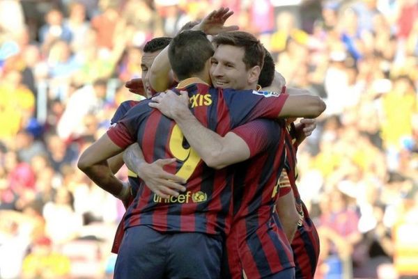 Από κοντά η Μπαρτσελόνα, 3-1 την Μπέτις (video)