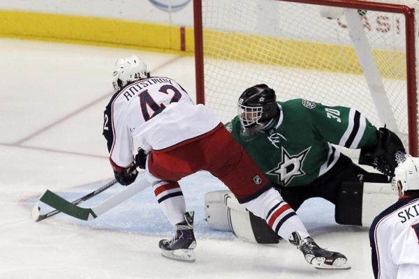 NHL: «Εισιτήριο» για Μπλου Τζάκετς και Ρεντ Ουίνγκς (videos)