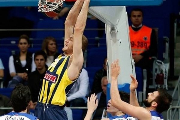 Θετικό φινάλε για Φενέρ, 84-65 την Εφές