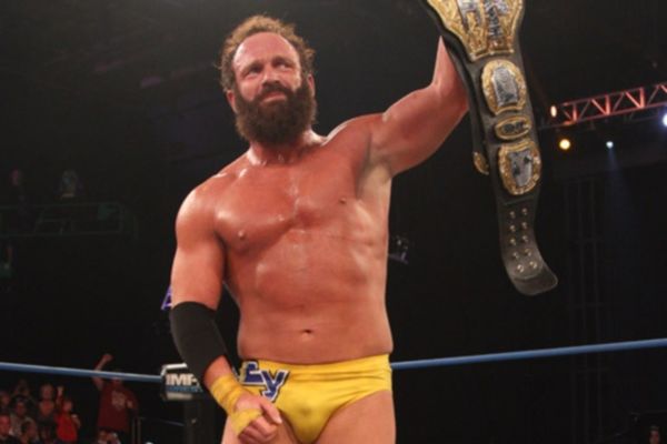 ΤΝΑ Impact Wrestling: Πρωταθλητής ο Eric Young (photos+videos)