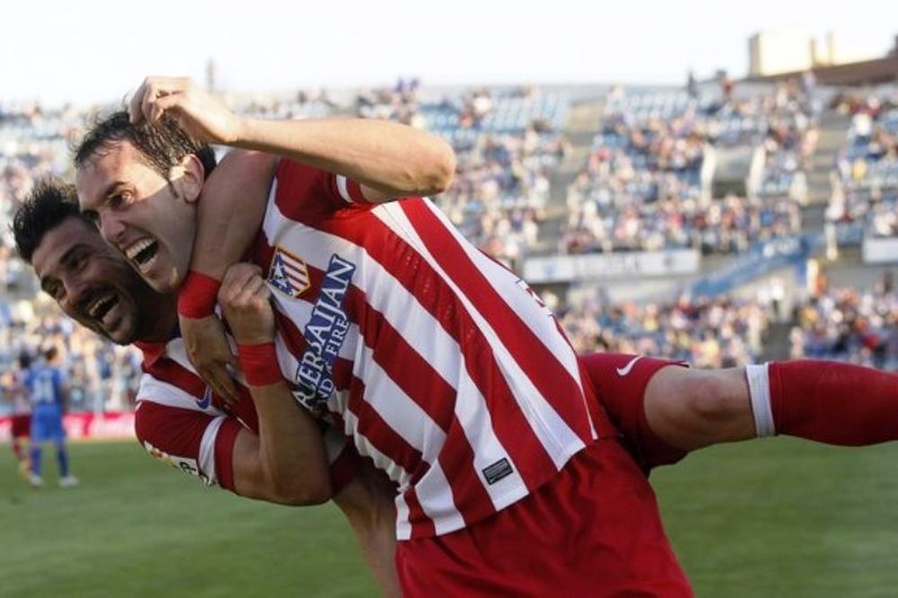 Ξεφεύγει η Ατλέτικο, 2-0 τη Χετάφε (video)