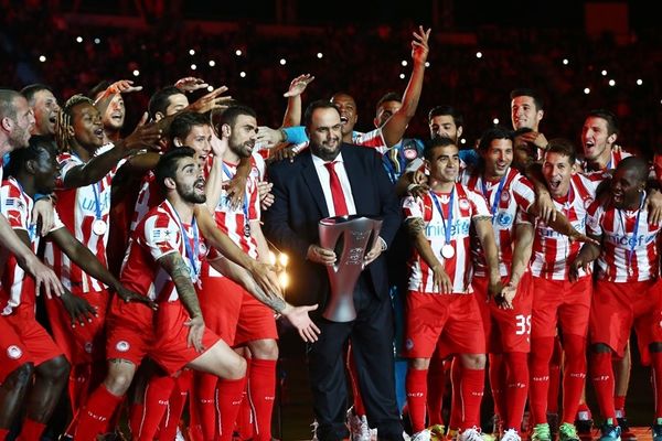 Onsports TV: Η απονομή του τίτλου στον Ολυμπιακό (video)