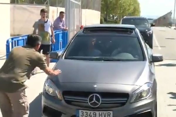 Ρεάλ: Πήγε να «πατήσει» οπαδό με το αυτοκίνητο ο Μοράτα! (video)