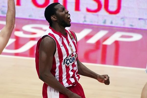 Ολυμπιακός: MVP ο Ντάνστον (video)