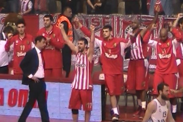 Onsports TV: Οι γροθιές του Μάντζαρη (video+photos)