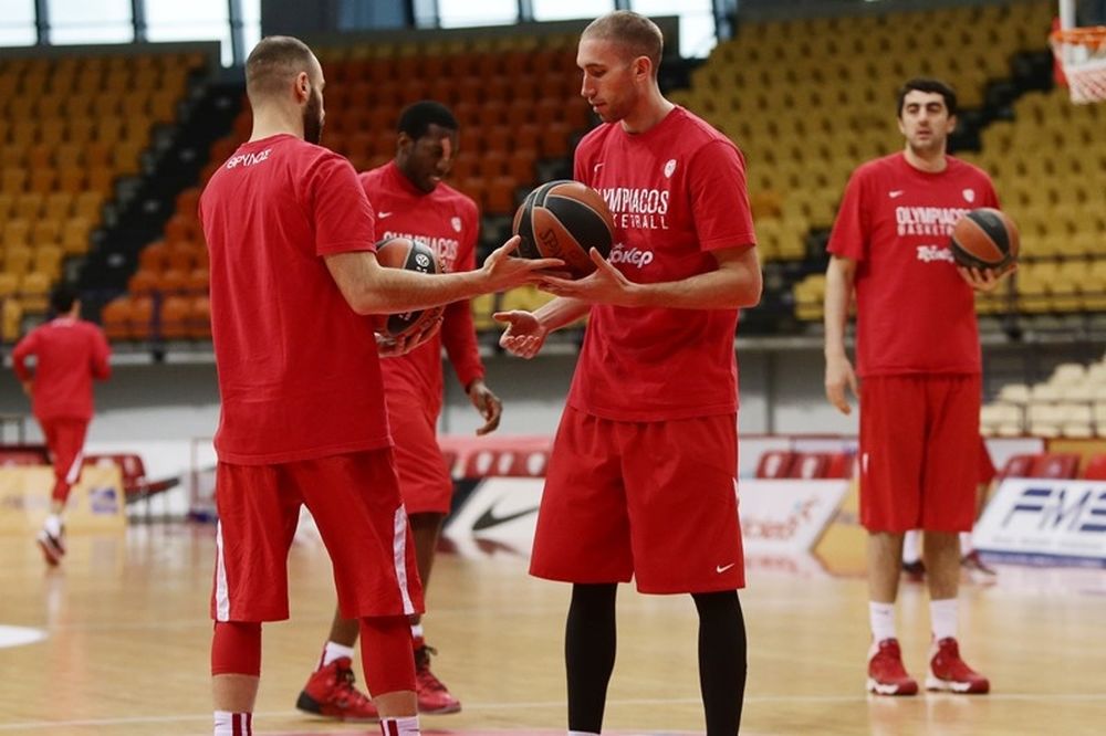 Ολυμπιακός: Η προπόνηση στο ΣΕΦ (video)