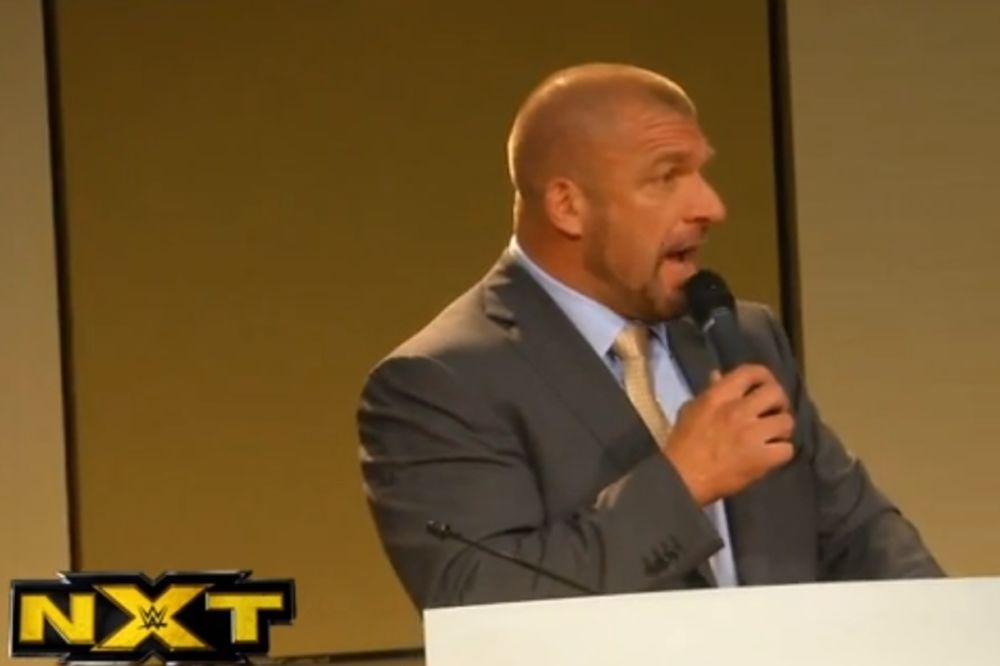 ΝΧT: Παρέμβαση Triple H (photos+videos)