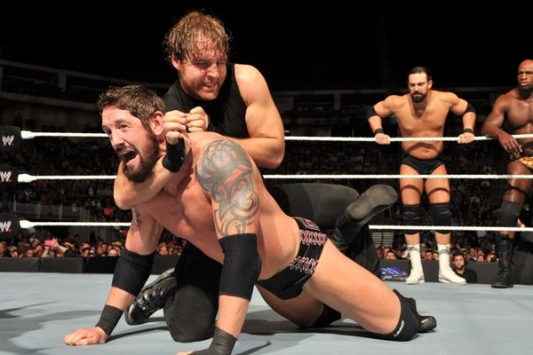 SmackDown: Απόλυτα αφεντικά οι Shield (photos+videos)
