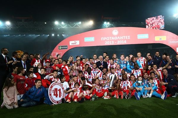 Ολυμπιακός: Η FIFA υμνεί τους «ερυθρόλευκους»