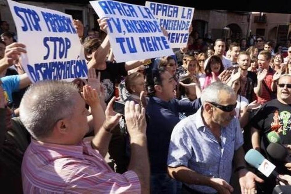 Βιγιαρεάλ: Διαδήλωση υπέρ του οπαδού που πέταξε την μπανάνα! (video)