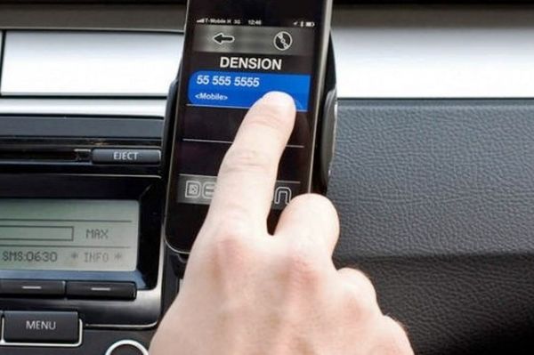 Apple: Κατέθεσε πατέντα που μπλοκάρει τα sms στο αυτοκίνητο