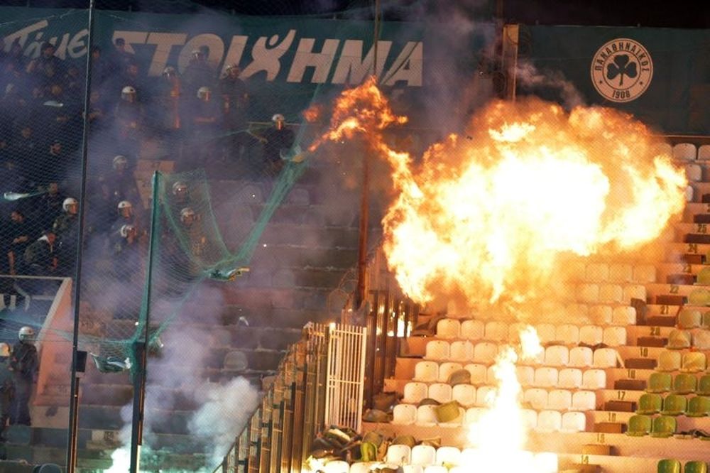 Παναθηναϊκός-ΠΑΟΚ: Το χρονικό των επεισοδίων στη Λεωφόρο (videos+photos)