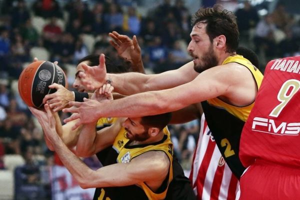 Ολυμπιακός: «Προπόνηση» με Άρη (photos)
