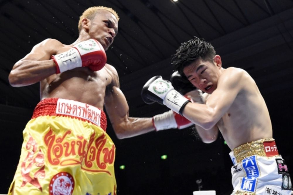 Μποξ: Υπεράσπιση για Ruenroeng και Takayama (videos)