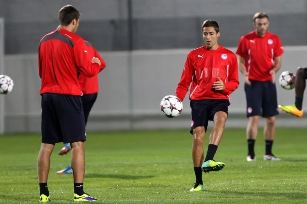 Ολυμπιακός: Ο Φουστέρ νικητής στο Crossbar Challenge (video)