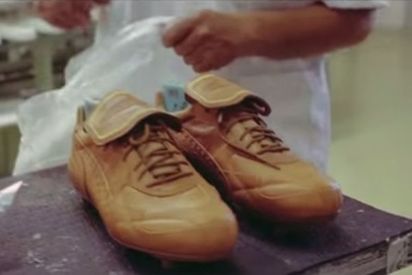 Παγκόσμιο Κύπελλο Βραζιλίας: Τα εκλεκτά παπούτσια του Εουσέμπιο (video)