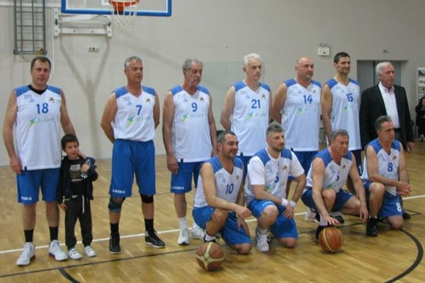 Βετεράνοι: Έπαιξαν οι Άνδρες, στη δράση και οι Γυναίκες (photos)