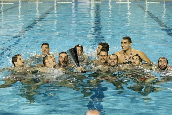 Ολυμπιακός: Συγχαίρει το πόλο