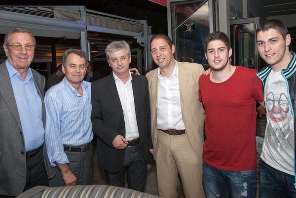 Άρης: Στηρίζει Ζεϊμπέκη (photos)