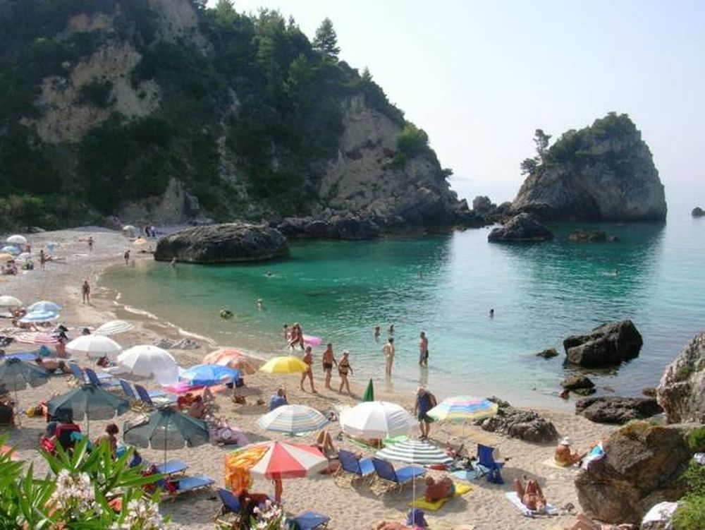 Πρόγραμμα Κοινωνικού Τουρισμού: Ποιοι δικαιούνται δωρεάν διακοπές