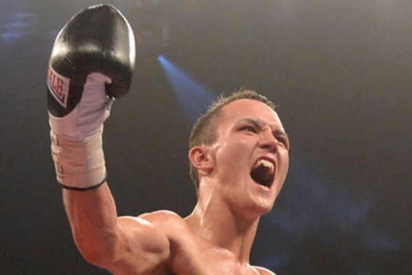 Μποξ: Στο ρελαντί ο Warrington (videos)