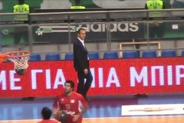 Onsports TV: Η είσοδος του Αγγελόπουλου (video)