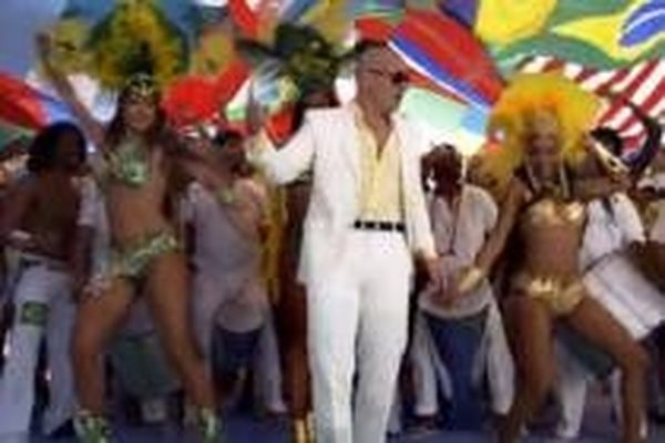 Τρελαίνει κόσμο το τραγούδι του Μουντιάλ (video)