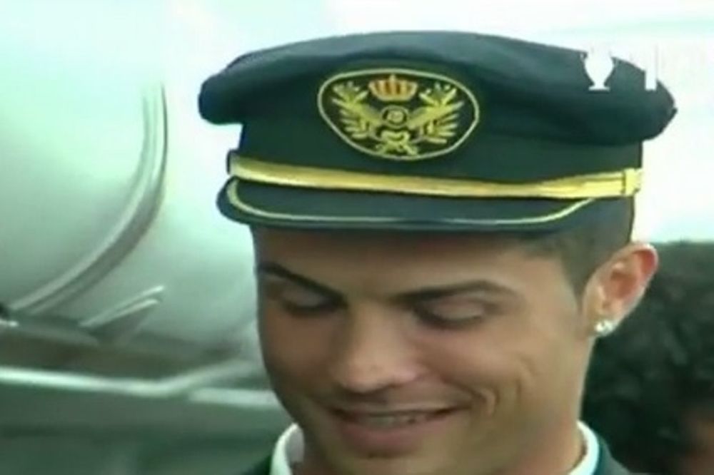 Ρεάλ Μαδρίτης: Πιλότος με... καπέλο ο Ρονάλντο! (video)