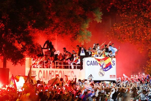 Ρεάλ Μαδρίτης: Τρίωρο γλέντι τίτλου (photos+video)