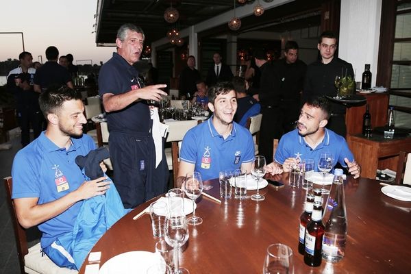 Ελλάδα: Backstage από το δείπνο των χορηγών (video)