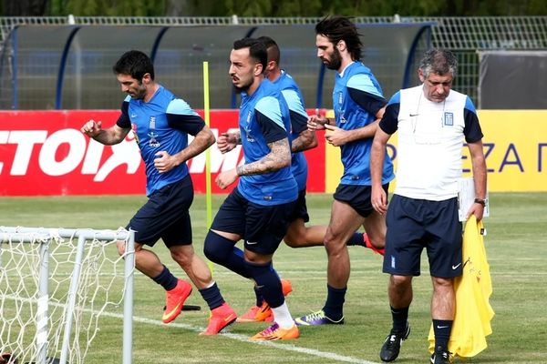 Ελλάδα: Ασκήσεις κατοχής και τελειώματα (videos)