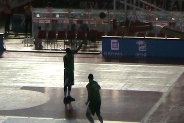 Onsports TV: Η προθέρμανση στο ΣΕΦ (video)