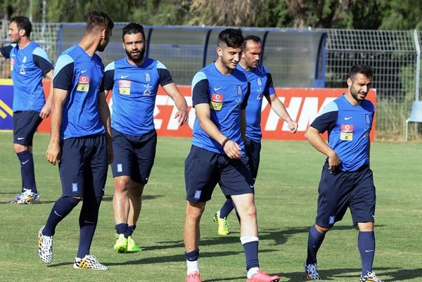 Ελλάδα: Backstage από τη φωτογράφιση (video)