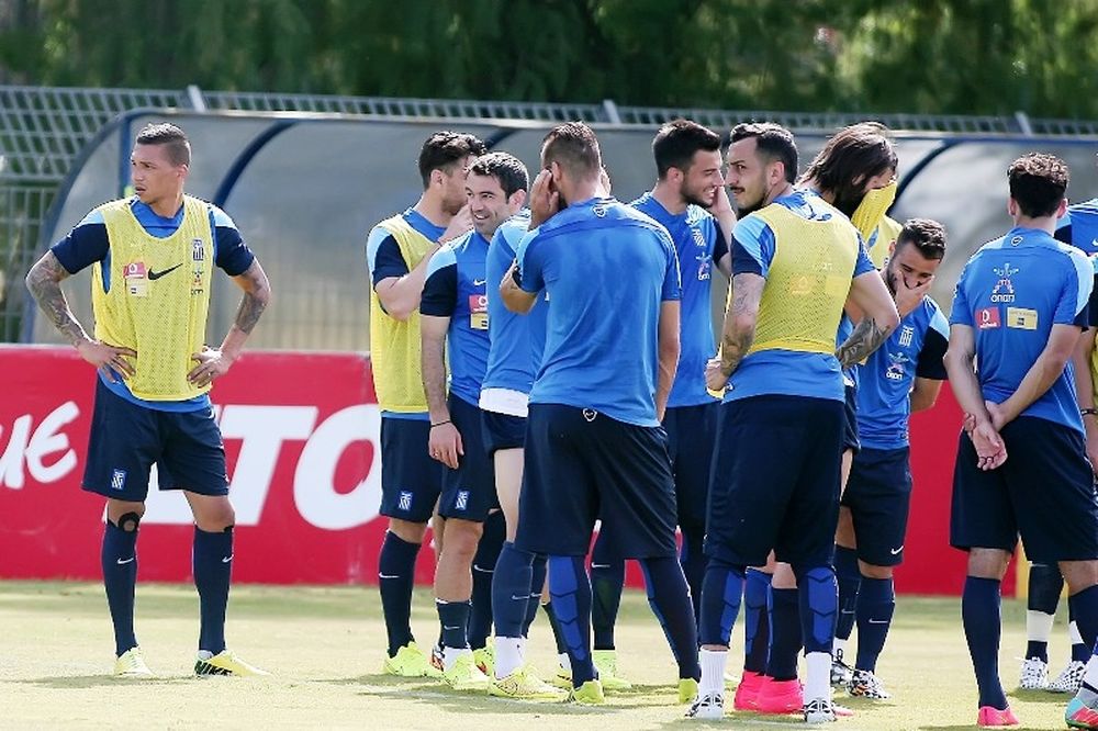 Ελλάδα: Κυκλοφορία, στημένα και διπλό (photos+video)