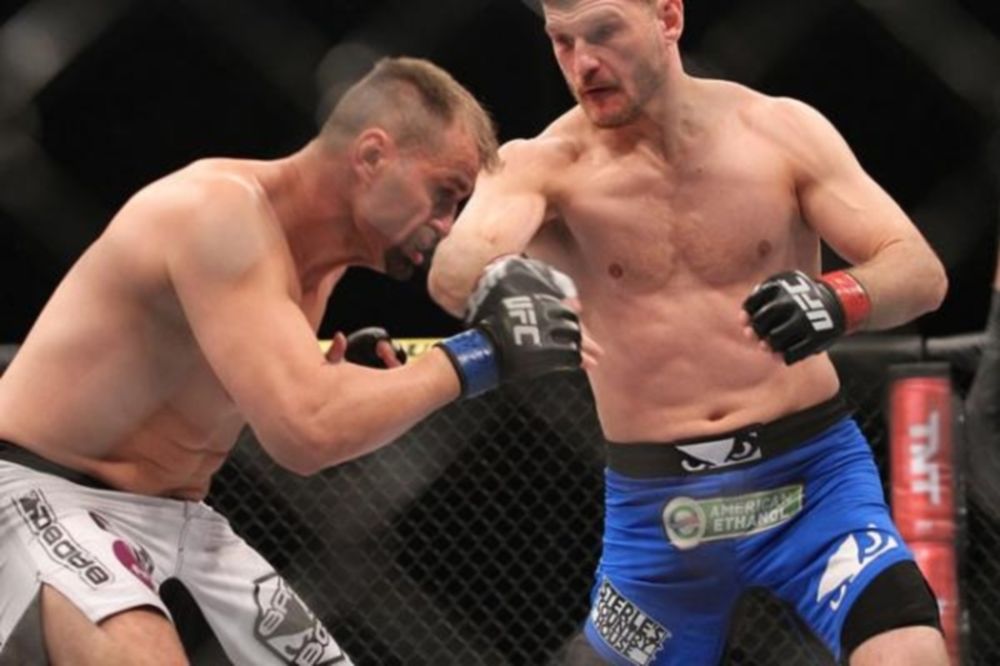 UFC Fight Night 44: «Άνισο» main event στη Βραζιλία (videos)