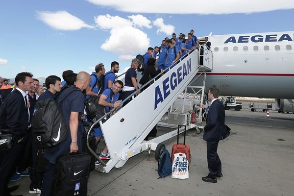 Μουντιάλ 2014: Η πτήση της Ελλάδας για Λισαβόνα (video)