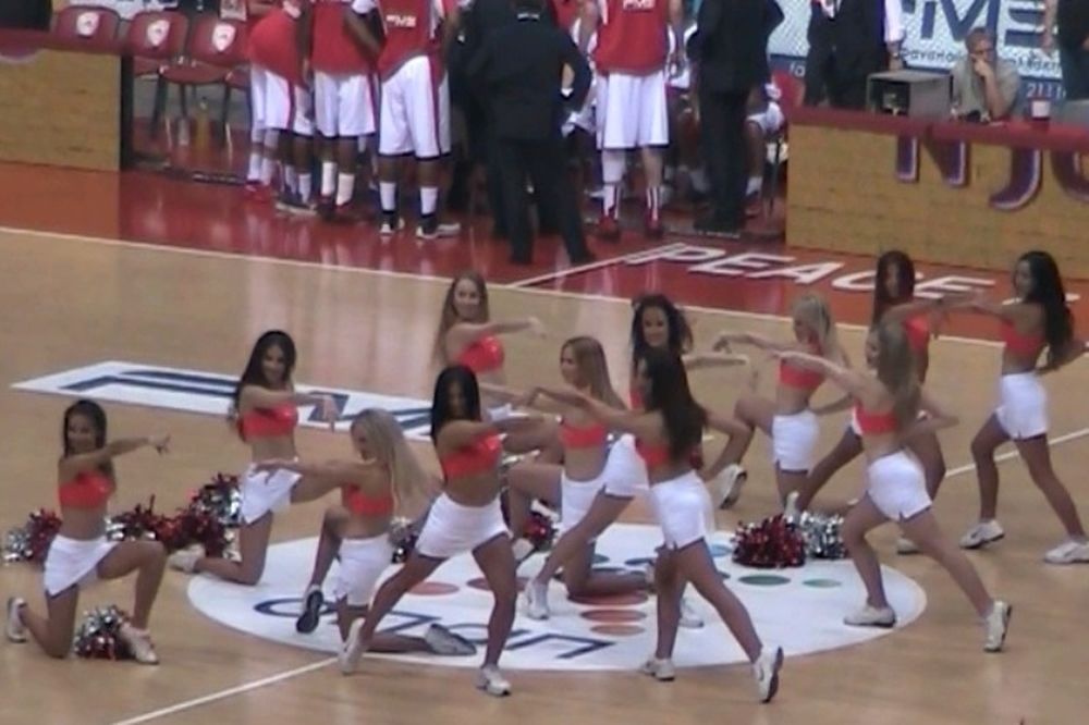 Onsports TV: Οι σέξι Red Drops (video)