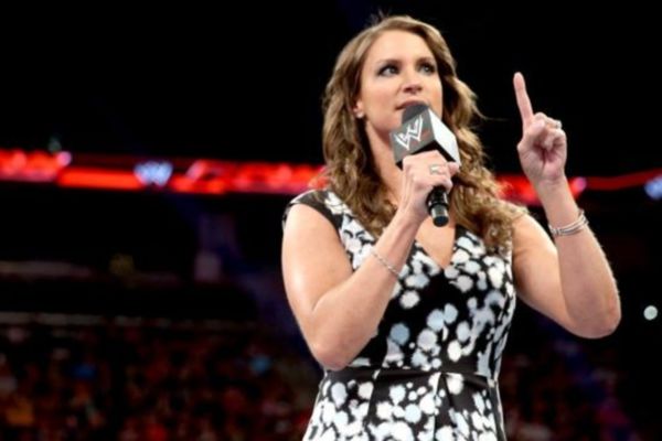 Raw: Stretcher Match για Bryan (photos+videos)