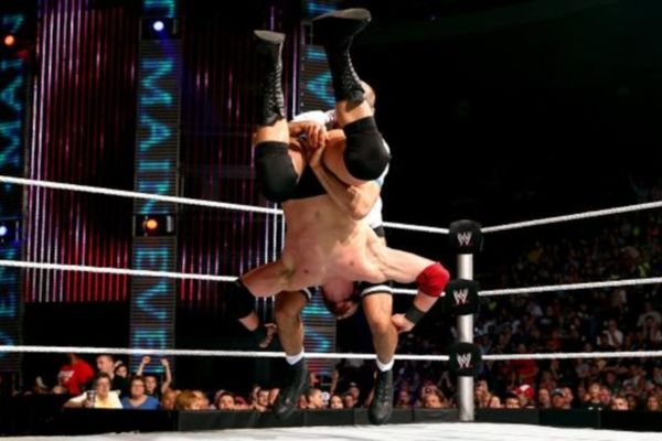 Main Event: Το σατανικό σχέδιο του Cesaro (photos+videos)